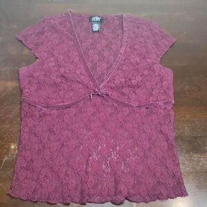 Burgundy lace top baby tee with bow detail Size L * full stretch